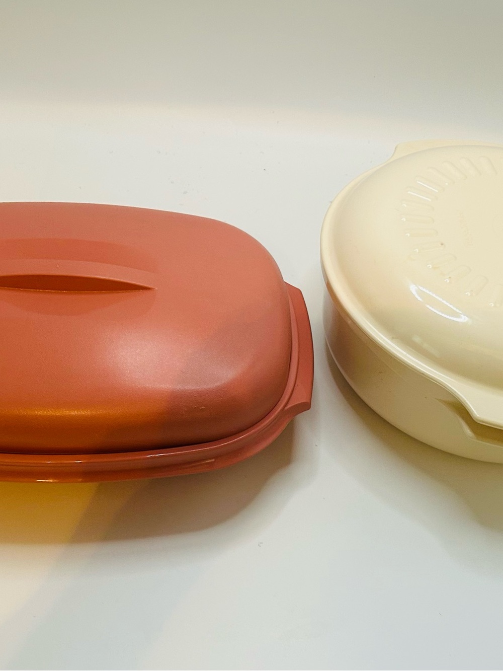Tupperware vintage microwave cooker and 6 cups microwave steamer